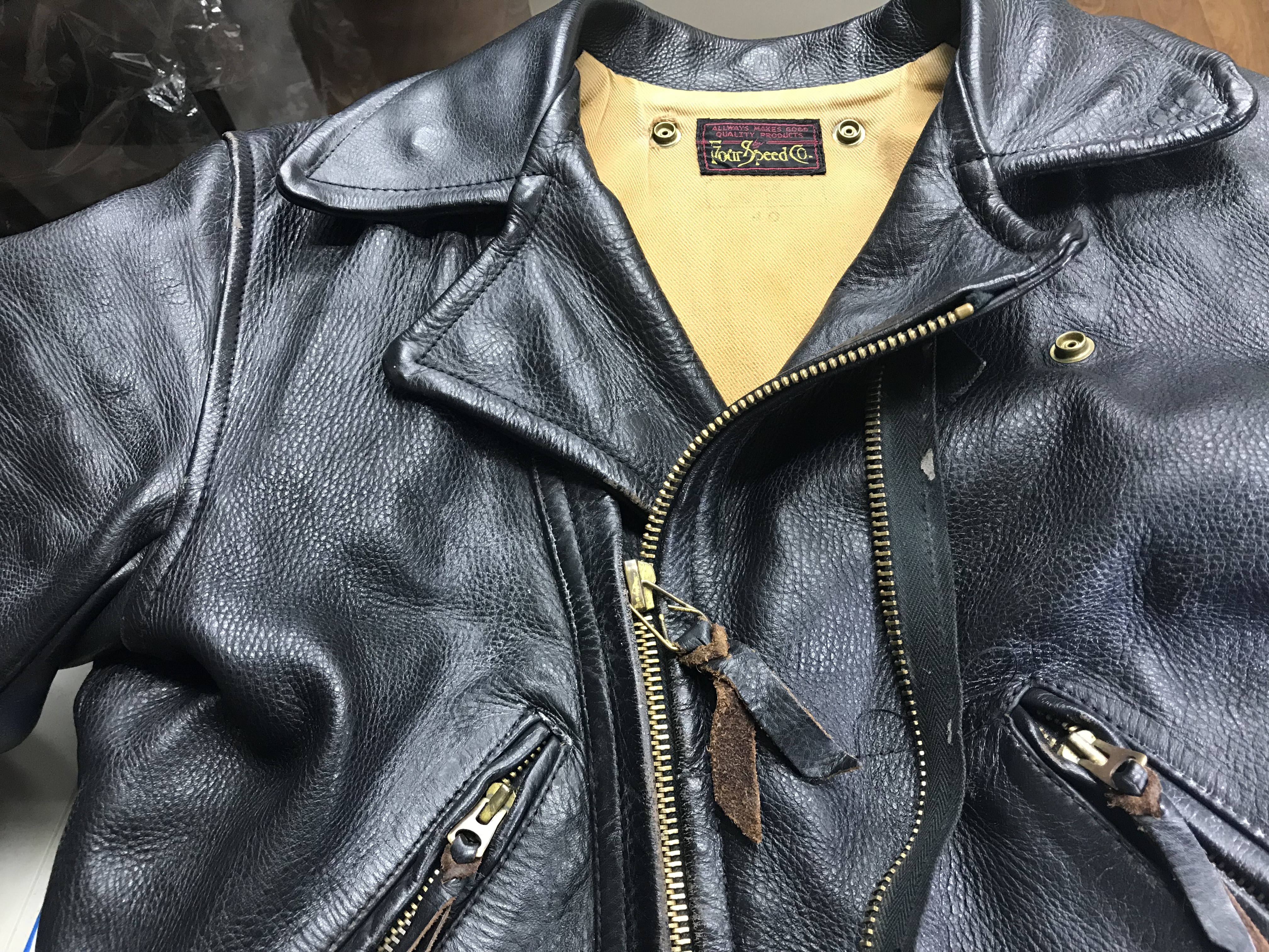 FourSpeed Leathers ライダースのファスナー交換！ | 修理のお勧め店 