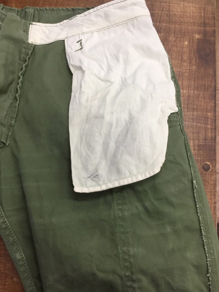パンツの内ポケットの穴あき修理 修理のお勧め店紹介 リペアクリーニングドットコム